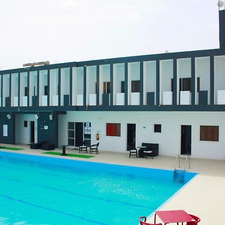 Academico Do Sal Hostel Espargos Exterior photo